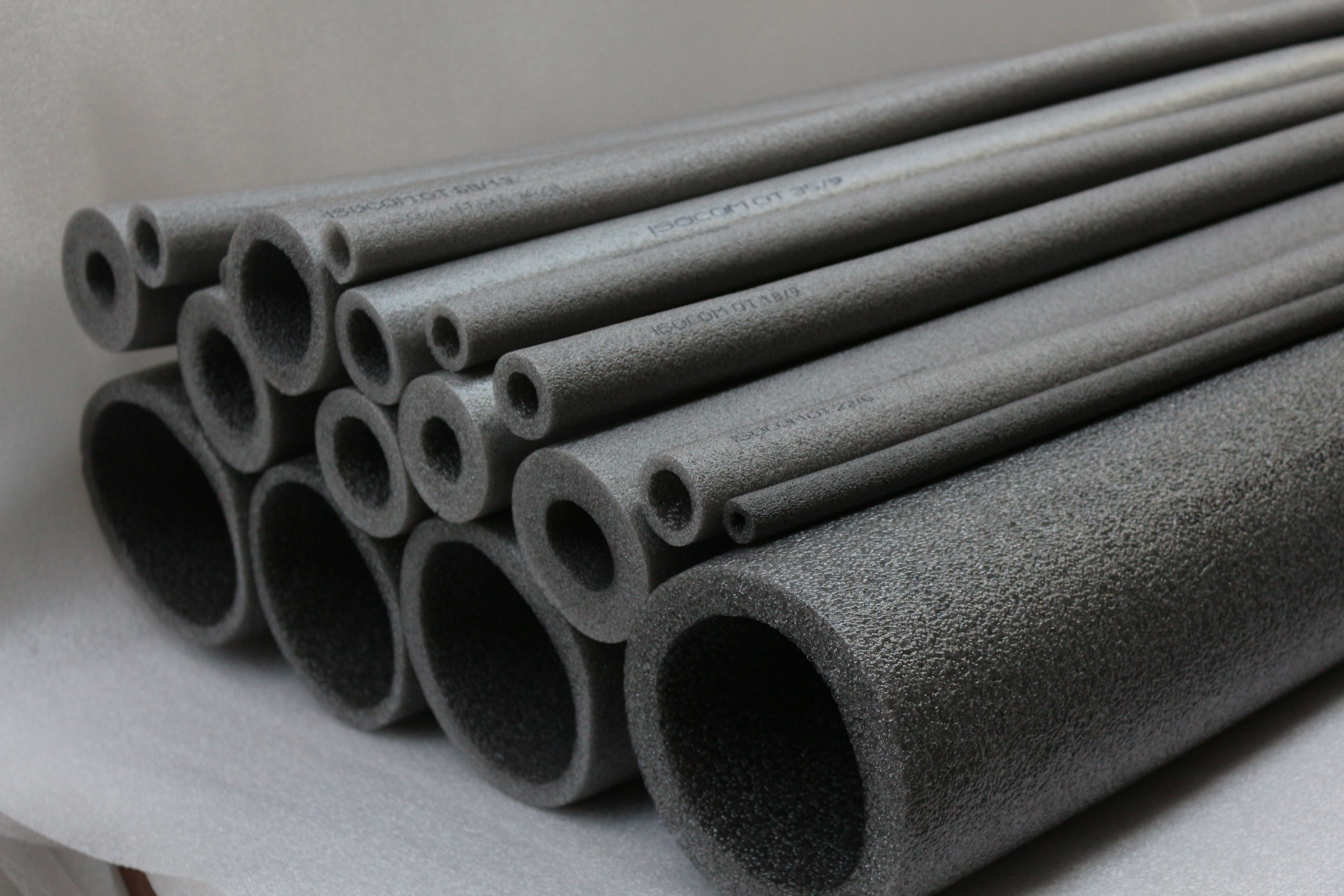 Утеплитель "ИЗОКОМ" 28х9 мм / по 2м